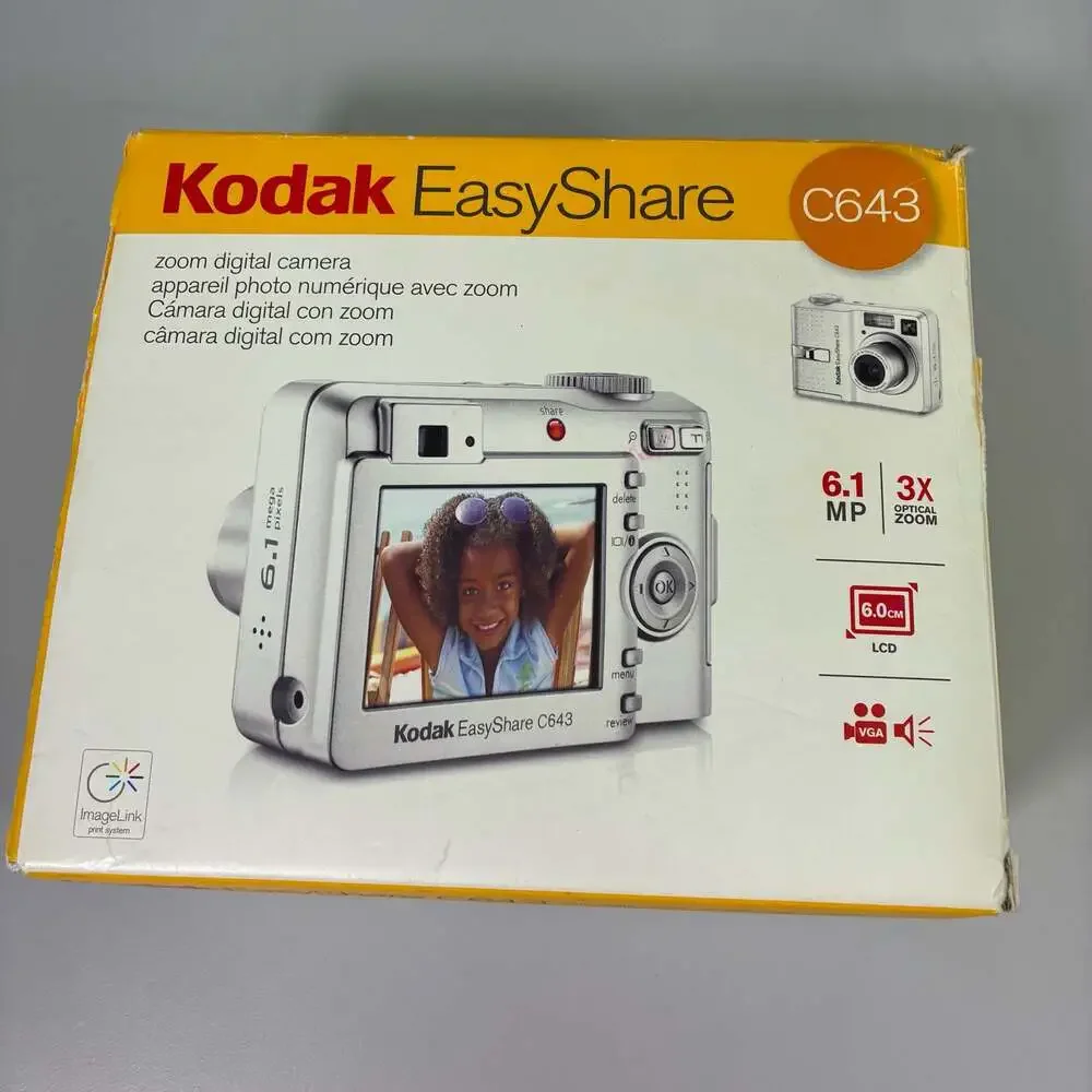 Kodak EasyShare C643 Digital Camera Bundle